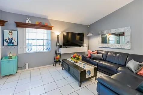 1327 Seagrape Circle Weston FL 33326