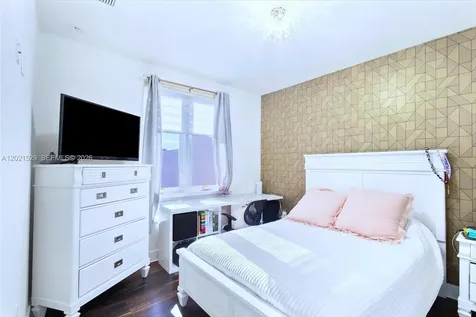 6400 NW 105th Place Doral FL 33178