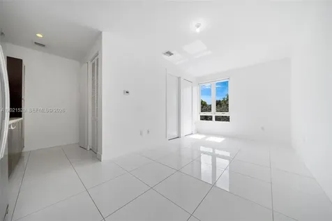 6400 NW 105th Place Doral FL 33178