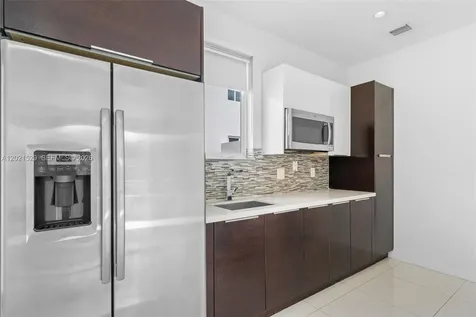 6400 NW 105th Place Doral FL 33178
