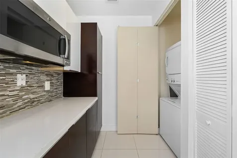 6400 NW 105th Place Doral FL 33178