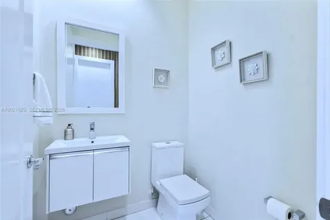 6400 NW 105th Place Doral FL 33178