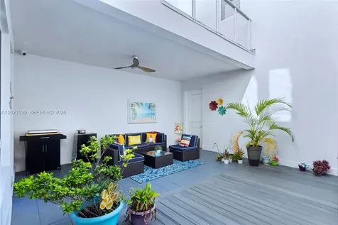 6400 NW 105th Place Doral FL 33178