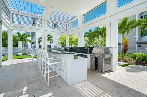 6400 NW 105th Place Doral FL 33178