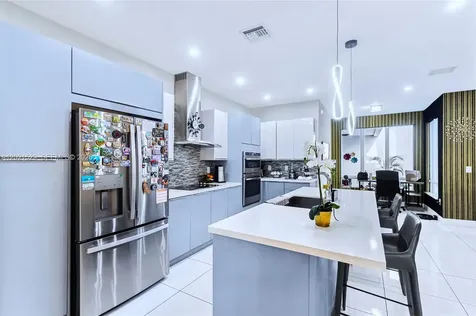 6400 NW 105th Place Doral FL 33178