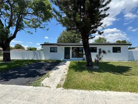2251 NW 193rd Terrace Miami Gardens FL 33056