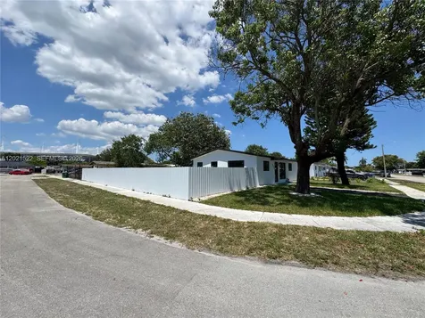 2251 NW 193rd Terrace Miami Gardens FL 33056