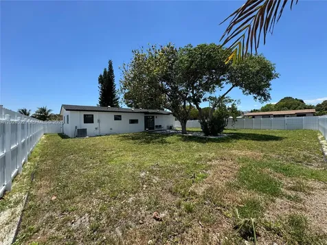 2251 NW 193rd Terrace Miami Gardens FL 33056