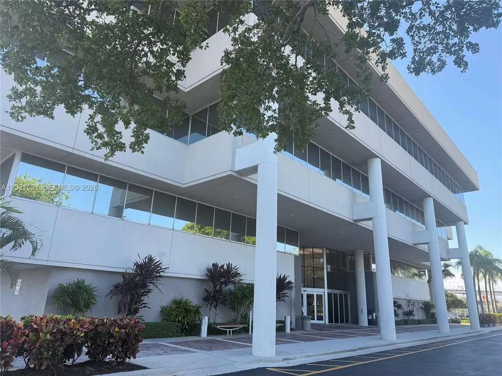 290 NW 165th Street Miami FL 33169