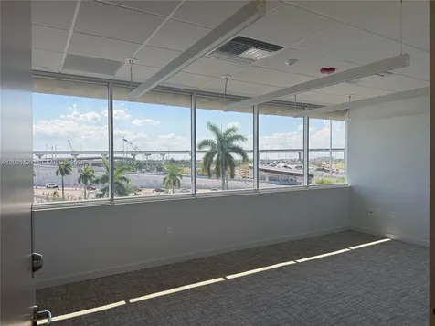 290 NW 165th Street Miami FL 33169