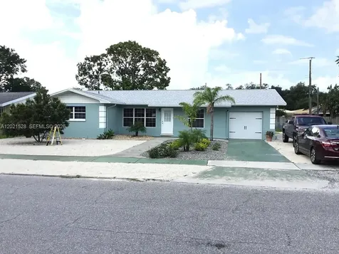 5321 3 Road Avenue W Bradenton FL 34209
