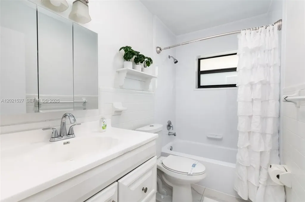 329 SE 12th Avenue Pompano Beach FL 33060