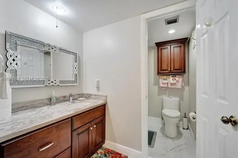 1502 Whitehall Drive Davie FL 33324