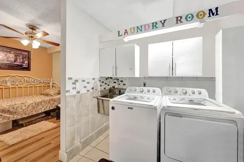 1502 Whitehall Drive Davie FL 33324