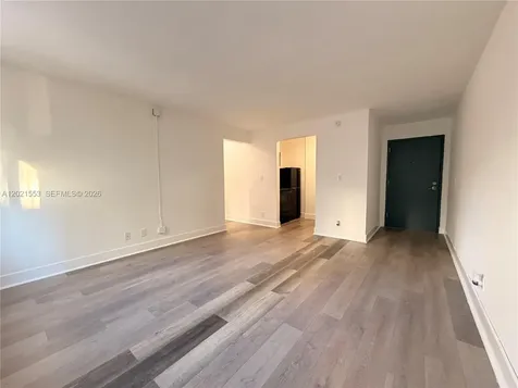 143 SW 9th Street Miami FL 33130