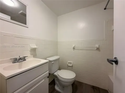143 SW 9th Street Miami FL 33130