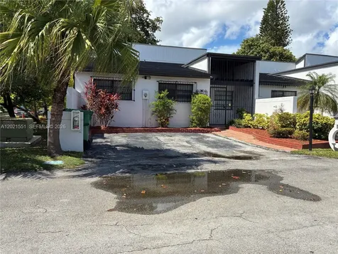 10881 SW 24th Terrace Miami FL 33165