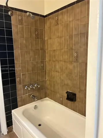 10881 SW 24th Terrace Miami FL 33165