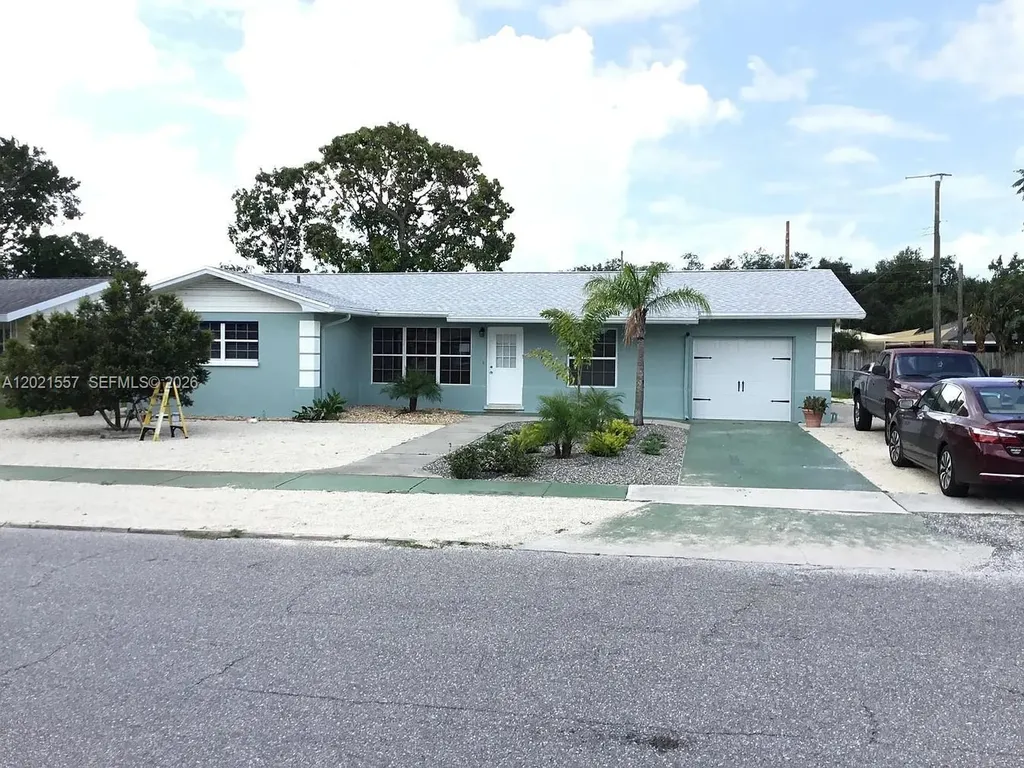 5321 3 Road Avenue W Bradenton FL 34209