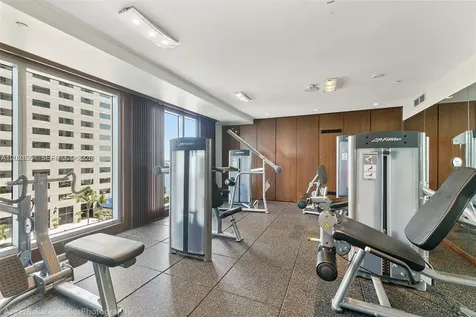 325 S Biscayne Boulevard Miami FL 33131