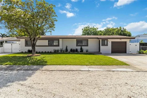 913 SW 49th Avenue Plantation FL 33317