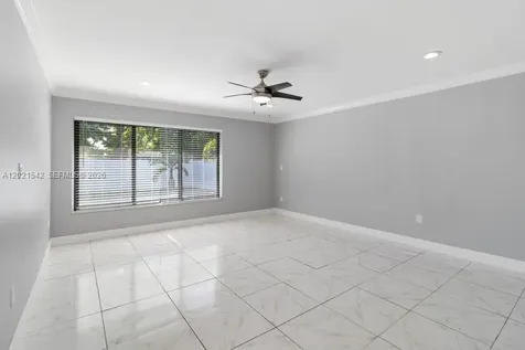 913 SW 49th Avenue Plantation FL 33317