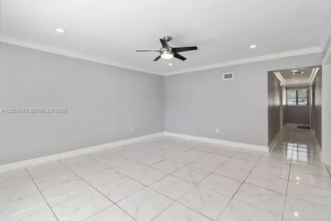 913 SW 49th Avenue Plantation FL 33317