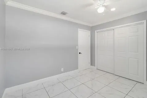 913 SW 49th Avenue Plantation FL 33317