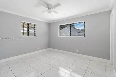 913 SW 49th Avenue Plantation FL 33317