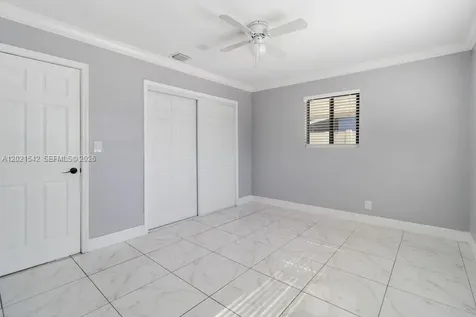 913 SW 49th Avenue Plantation FL 33317