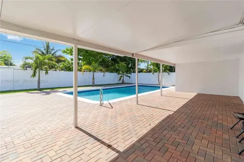 913 SW 49th Avenue Plantation FL 33317