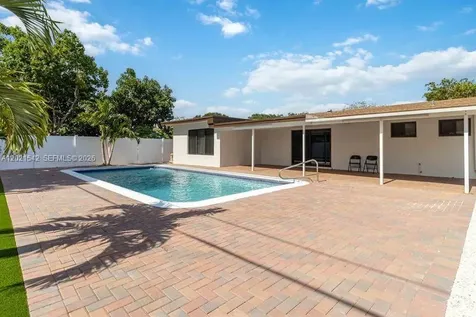913 SW 49th Avenue Plantation FL 33317