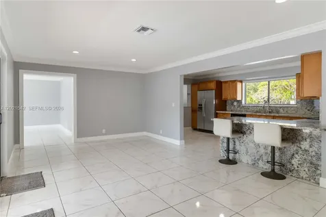 913 SW 49th Avenue Plantation FL 33317