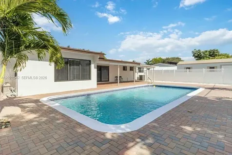 913 SW 49th Avenue Plantation FL 33317