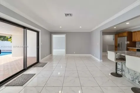 913 SW 49th Avenue Plantation FL 33317