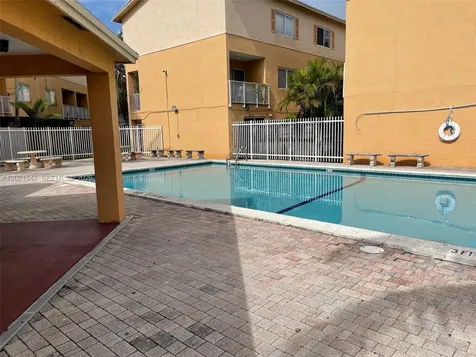 6225 SW Kendale Lakes Circle Miami FL 33183