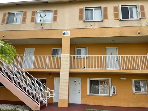 6225 SW Kendale Lakes Circle Miami FL 33183