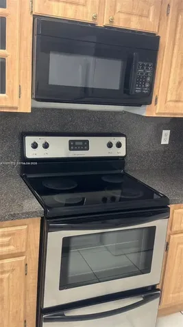 2715 W 66th Street Hialeah FL 33016
