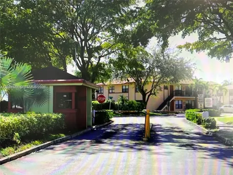 2715 W 66th Street Hialeah FL 33016