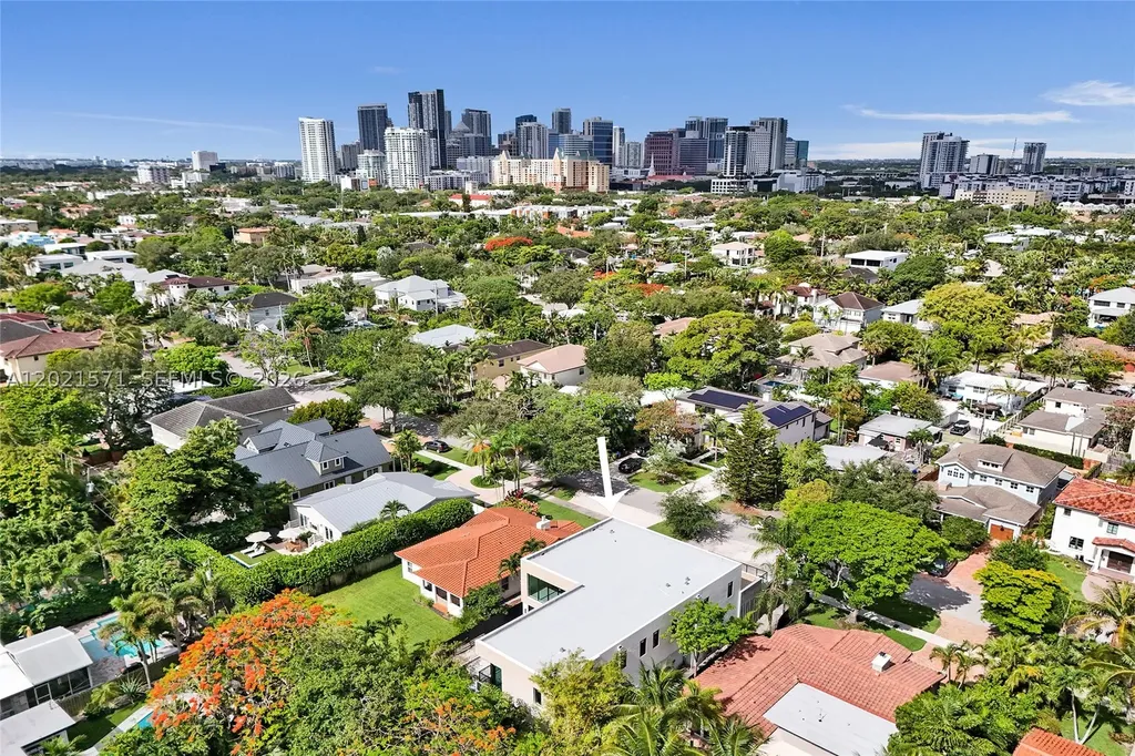 528 NE 13th Avenue Fort Lauderdale FL 33301