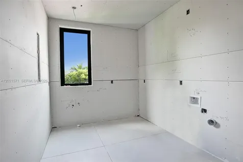528 NE 13th Avenue Fort Lauderdale FL 33301