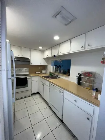 2075 SW 122nd Avenue Miami FL 33175