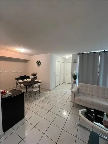 2075 SW 122nd Avenue Miami FL 33175