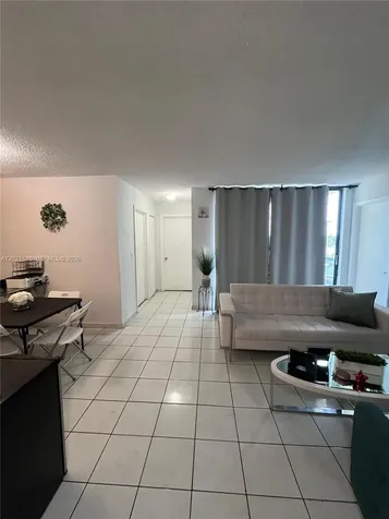 2075 SW 122nd Avenue Miami FL 33175