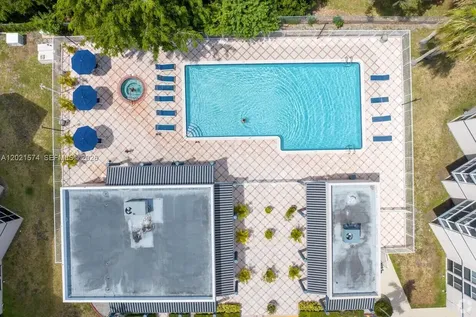 7075 NW 186th Street Hialeah FL 33015