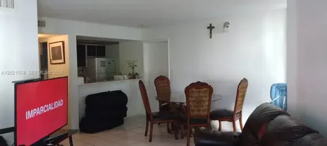 7075 NW 186th Street Hialeah FL 33015