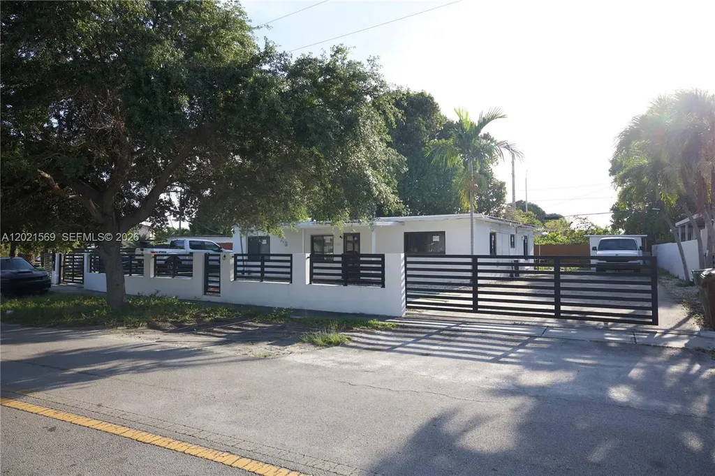 1120 E 6th Court Hialeah FL 33010