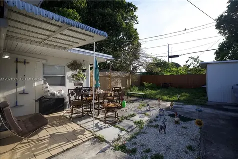 1120 E 6th Court Hialeah FL 33010