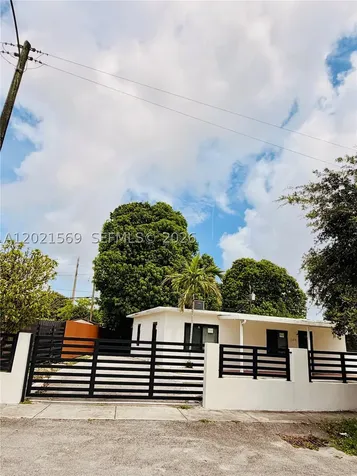 1120 E 6th Court Hialeah FL 33010