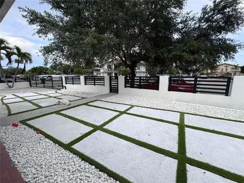 1120 E 6th Court Hialeah FL 33010